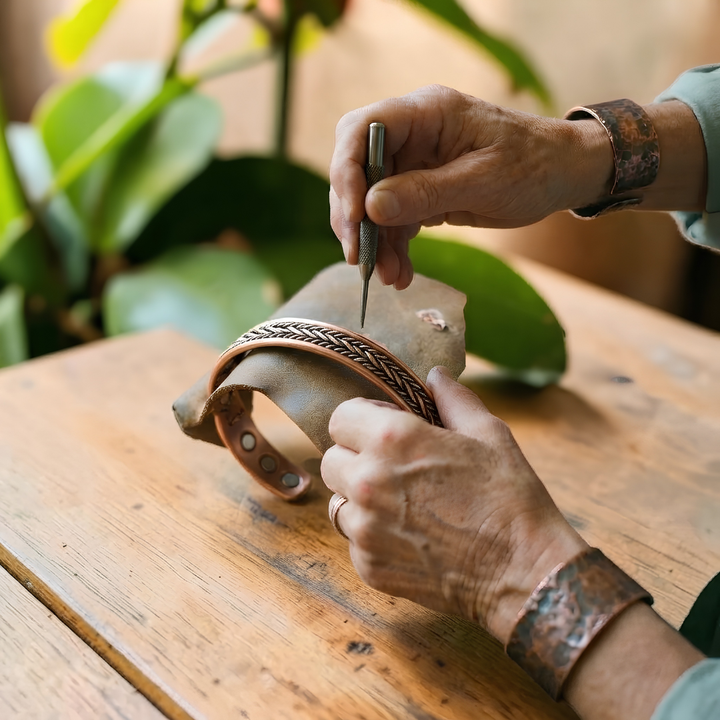 Ella's Nox Copper Bracelet